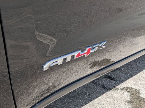 Used 2022 GMC Sierra 1500 AT4X image 27