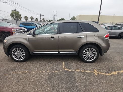 Used 2012 Lincoln MKX AWD image 9