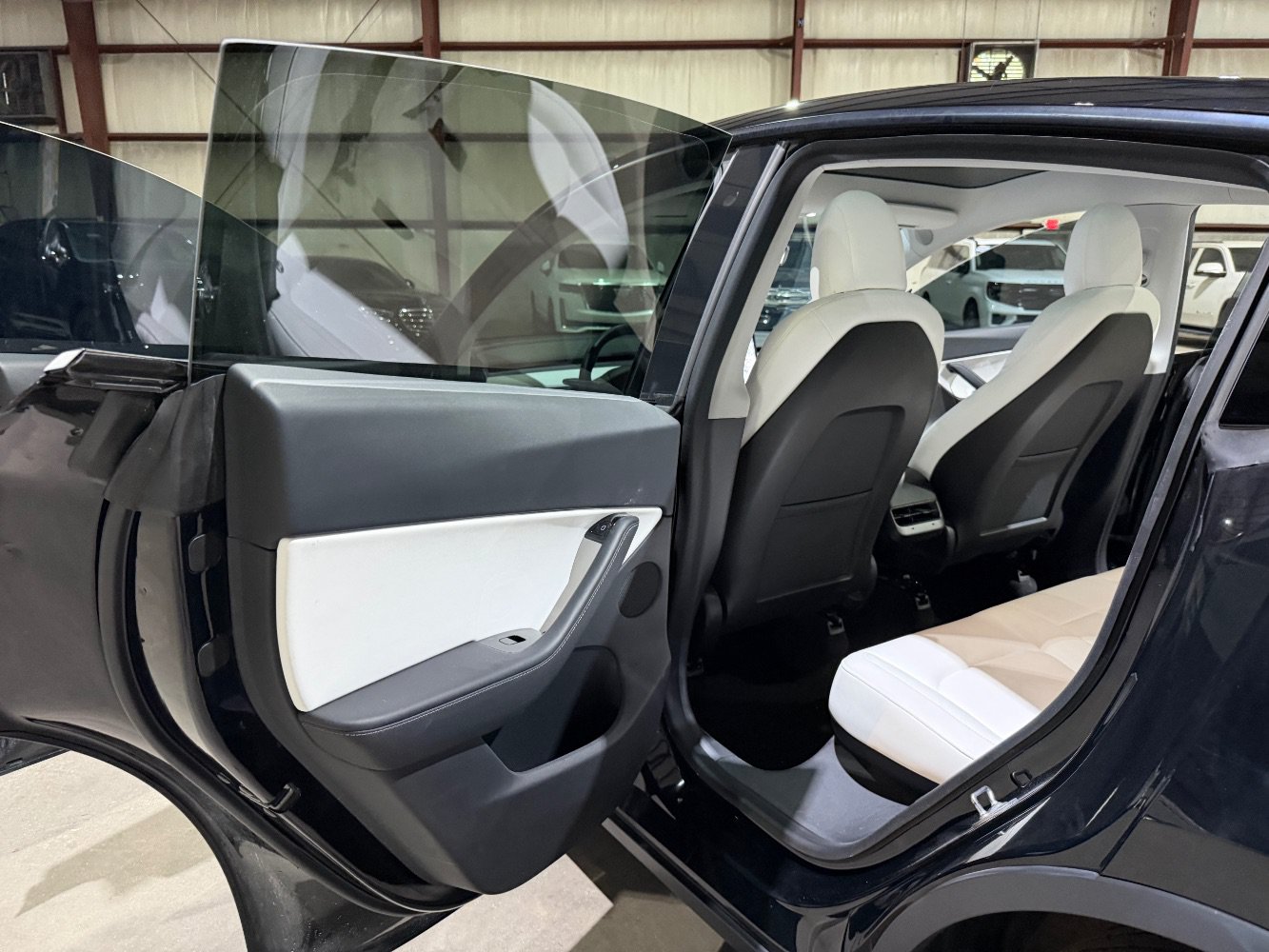 Used 2020 Tesla Model Y Long Range AWD/4WD image 16