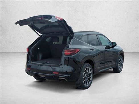 Used 2023 Chevrolet Blazer RS w/ Driver Confidence II Package FWD image 5