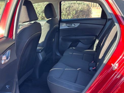 Used 2021 Kia Forte LXS image 7