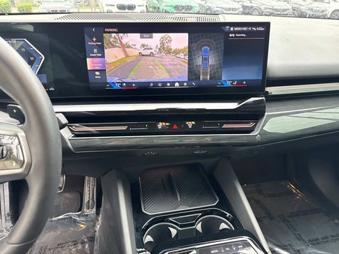 Certified 2025 BMW 530i xDrive w/ M Sport Package image 25