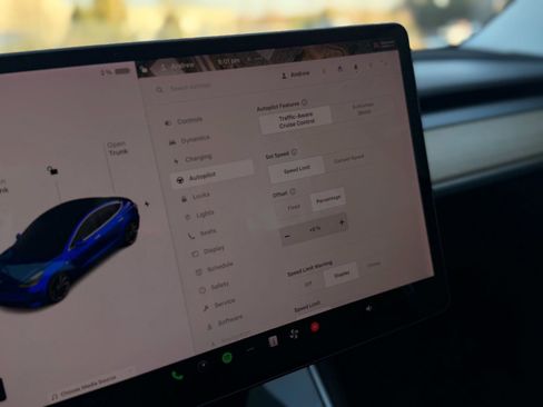 Used 2020 Tesla Model 3 Standard Range image 31