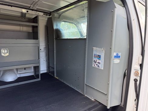 Used 2008 Ford E-250 and Econoline 250 RWD image 19
