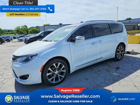 Used 2017 Chrysler Pacifica Limited FWD image 1