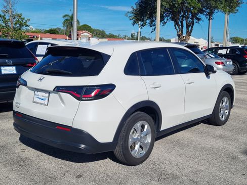 Used 2024 Honda HR-V LX image 7