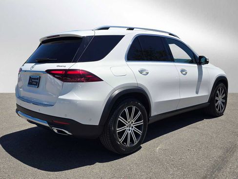 Used 2024 Mercedes-Benz GLE 350 4MATIC image 3