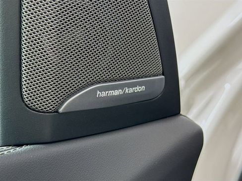 New 2026 BMW X5 xDrive40i w/ M Sport Package image 19