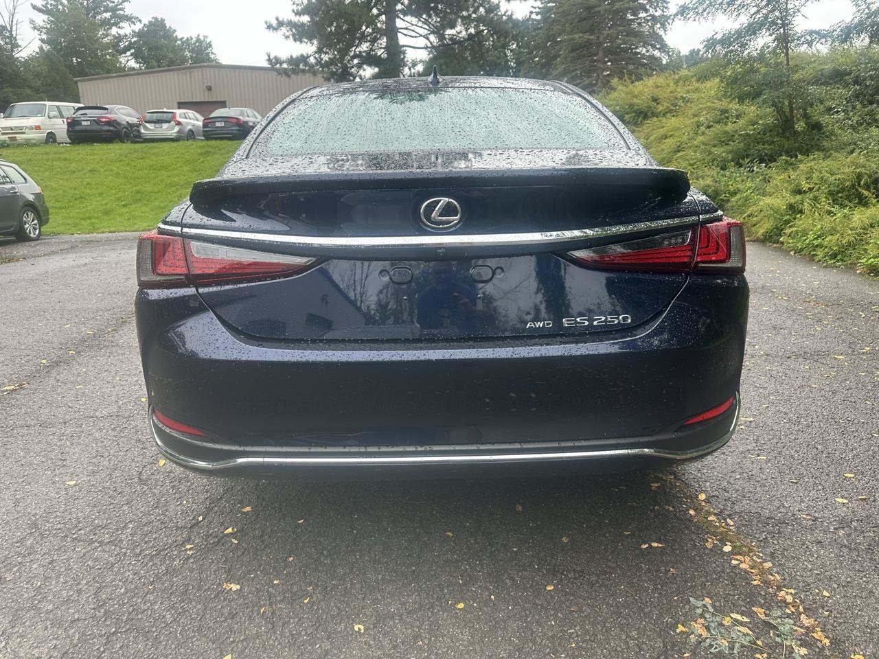 Used 2021 Lexus ES 250 w/ Premium Package AWD/4WD image 2