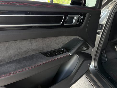 Used 2021 Porsche Cayenne GTS AWD/4WD image 22