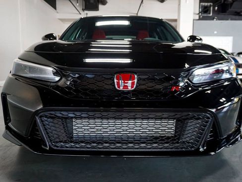 Used 2025 Honda Civic Type R image 17