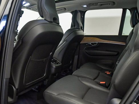 Used 2025 Volvo XC90 B6 Plus AWD/4WD image 21