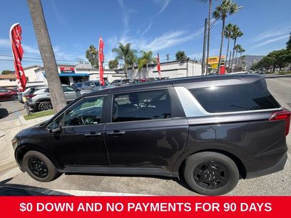 Used 2025 Kia Carnival