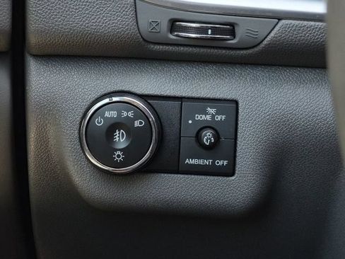 Used 2017 Chevrolet Traverse LT FWD image 29