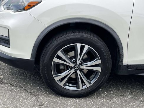 Used 2019 Nissan Rogue SV w/ Sun & Sound Touring Package AWD/4WD image 9