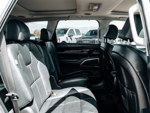 Used 2025 Kia Telluride SX w/ SX Captain's Chair Package AWD/4WD image 56