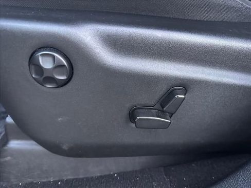 Used 2023 Dodge Durango GT image 19