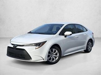 Used 2025 Toyota Corolla LE video 1