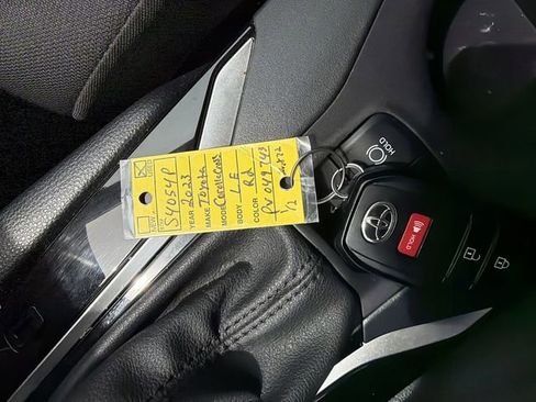 Used 2023 Toyota Corolla Cross LE AWD/4WD image 30