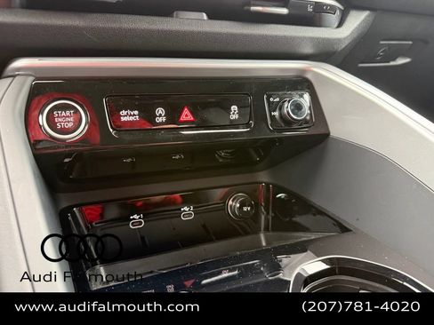 Used 2025 Audi Q5 Premium AWD/4WD image 42