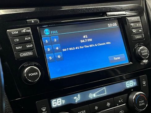 Used 2017 Nissan Rogue SL image 23