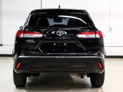 Used 2023 Toyota Corolla Cross L FWD image 9