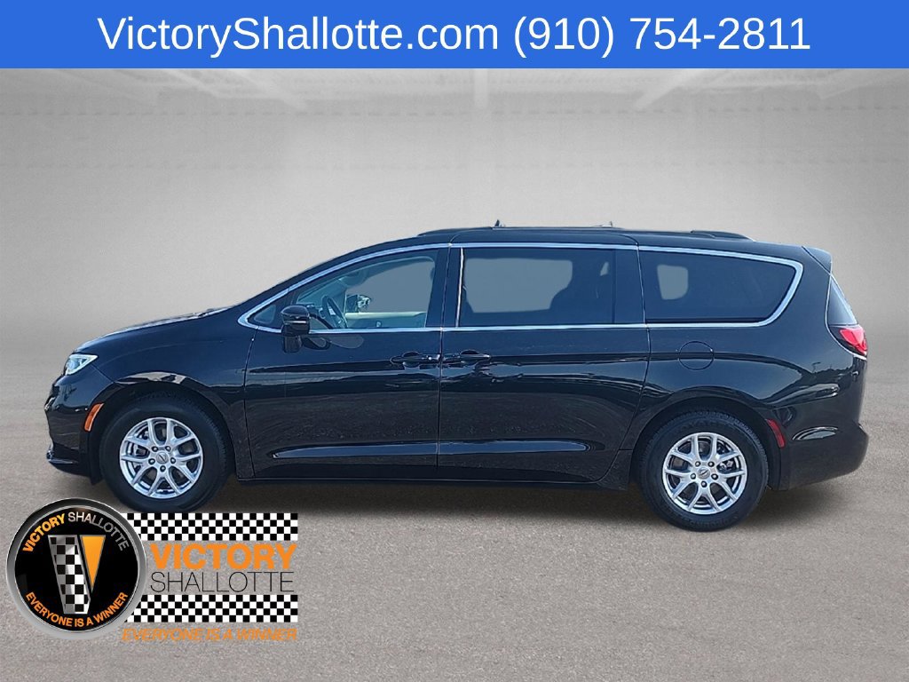 Certified 2022 Chrysler Pacifica Touring-L FWD image 17
