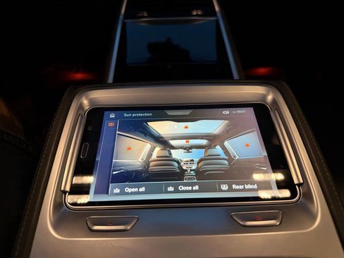 Used 2018 BMW M760i xDrive AWD/4WD image 63