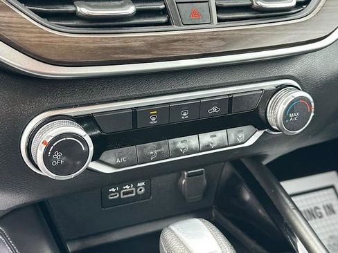 Used 2023 Nissan Altima 2.5 SV image 32