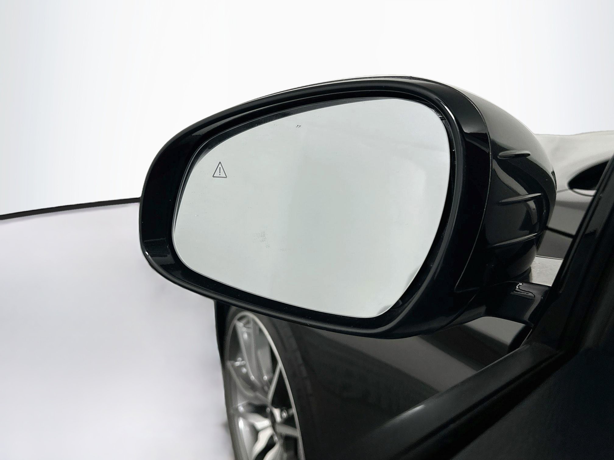 Used 2025 Genesis G70 2.5T AWD/4WD image 16