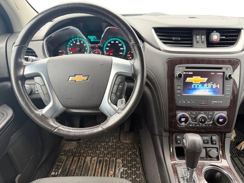 Used 2015 Chevrolet Traverse LT FWD image 12