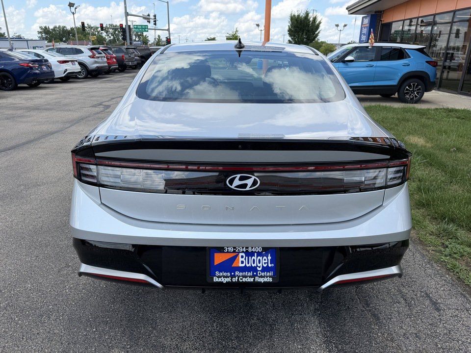 Used 2026 Hyundai Sonata SEL FWD image 4