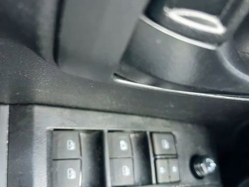 Used 2023 Toyota Tacoma SR image 22