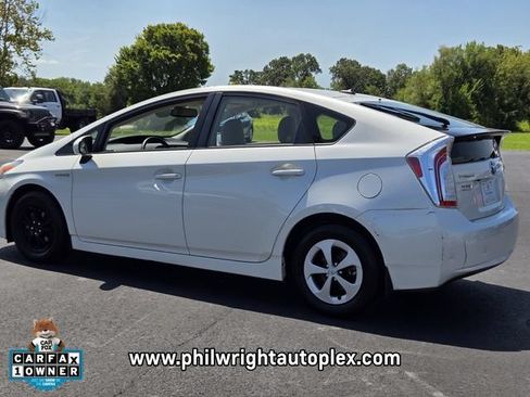 Used 2015 Toyota Prius Four FWD image 5