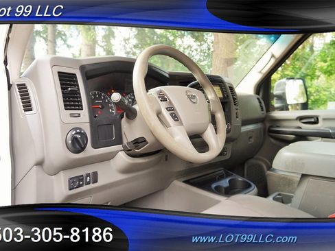 Used 2016 Nissan NV 2500 SV w/ Technology Package image 12