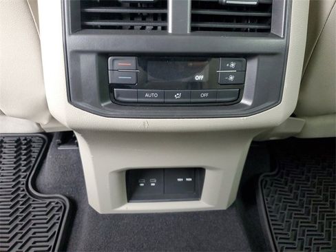 Certified 2023 Volkswagen Atlas SE image 12