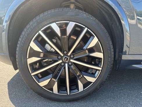 Certified 2025 Volvo XC90 B6 Plus AWD/4WD image 9