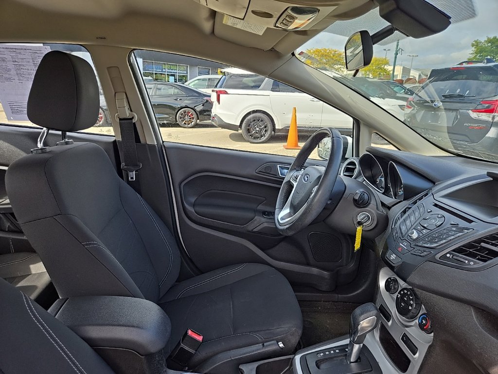 Used 2016 Ford Fiesta SE FWD image 34
