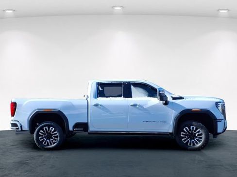 Used 2024 GMC Sierra 3500 Denali Ultimate image 23