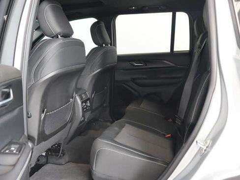 Used 2025 Jeep Grand Cherokee Laredo X w/ Trailer Tow Package RWD image 17