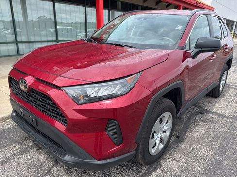 Used 2021 Toyota RAV4 LE AWD/4WD image 1