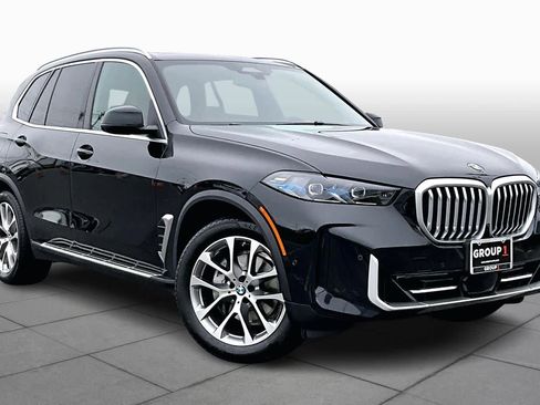 Used 2025 BMW X5 xDrive40i w/ Executive Package image 3