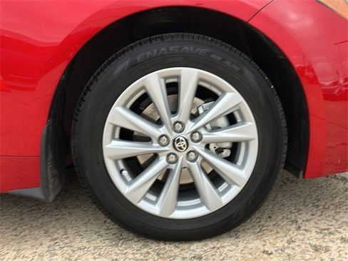 Used 2025 Toyota Corolla SE image 9