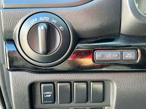 Used 2024 Nissan Titan SV w/ Accessory Utility Package RWD image 10