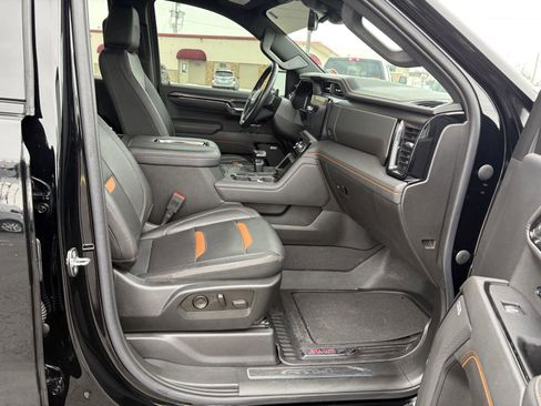 Used 2022 GMC Sierra 1500 AT4 w/ AT4 Premium Package image 18