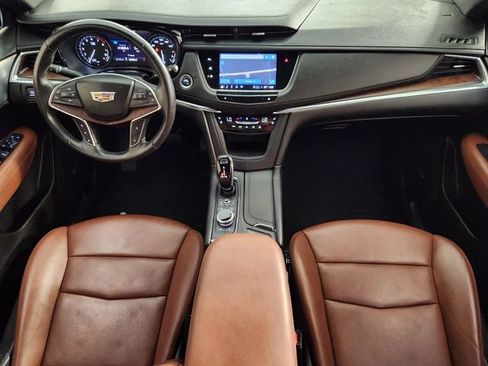 Used 2024 Cadillac XT5 Premium Luxury w/ Technology Package FWD image 4