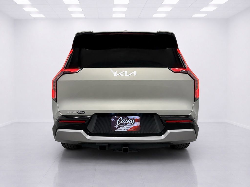 Used 2024 Kia EV9 Land AWD/4WD image 13