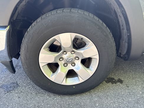 Used 2019 RAM 1500 Big Horn AWD/4WD image 11