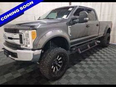 Used 2017 Ford F250 XLT AWD/4WD image 1