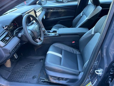 New 2026 Toyota Camry SE w/ Convenience Package image 9